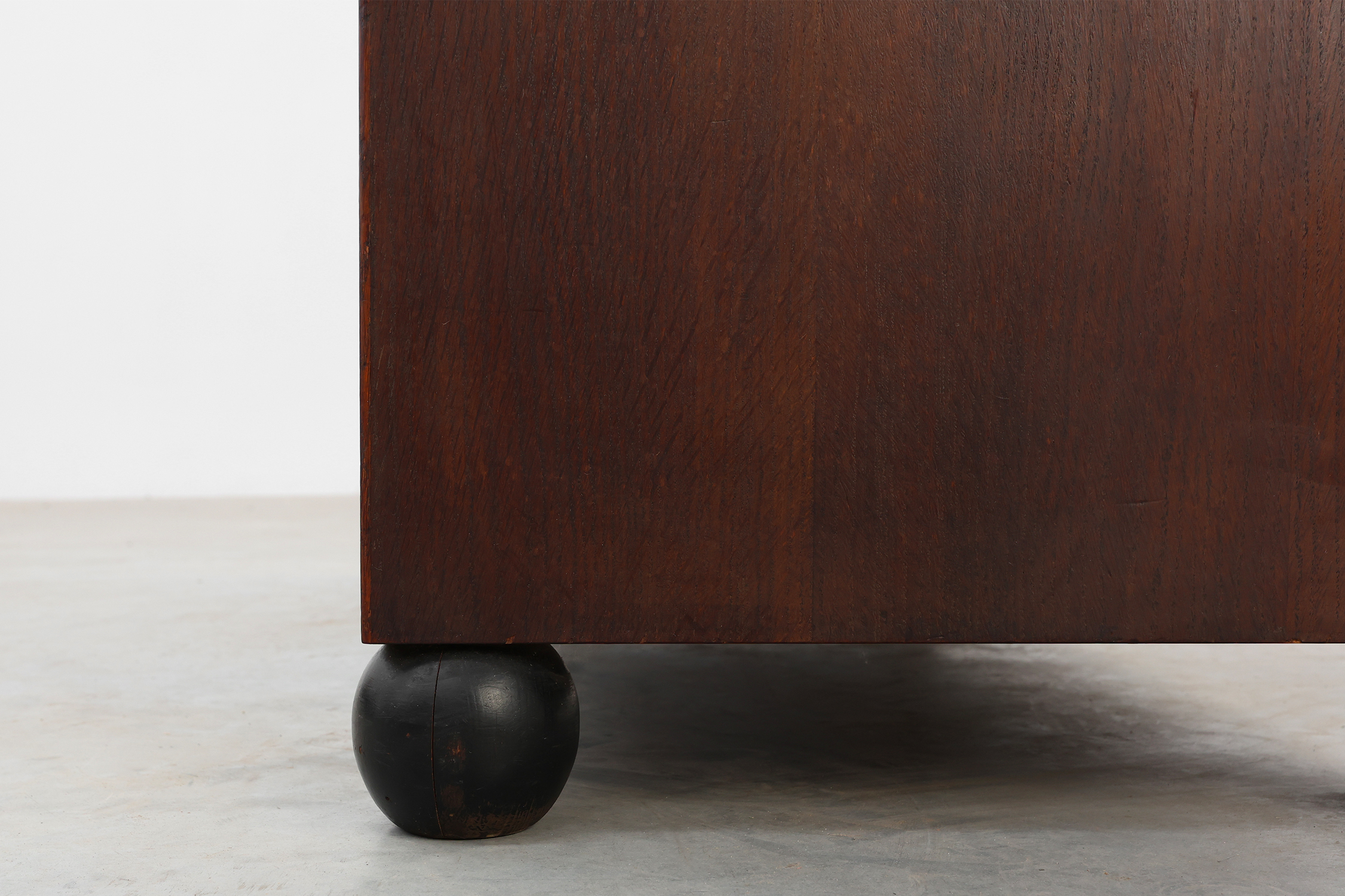 Modernist Art Deco bench with lift-top storage seat in solid oak, Belgium 1920sthumbnail